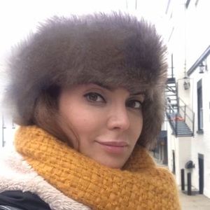 Meet your Posher, Aida